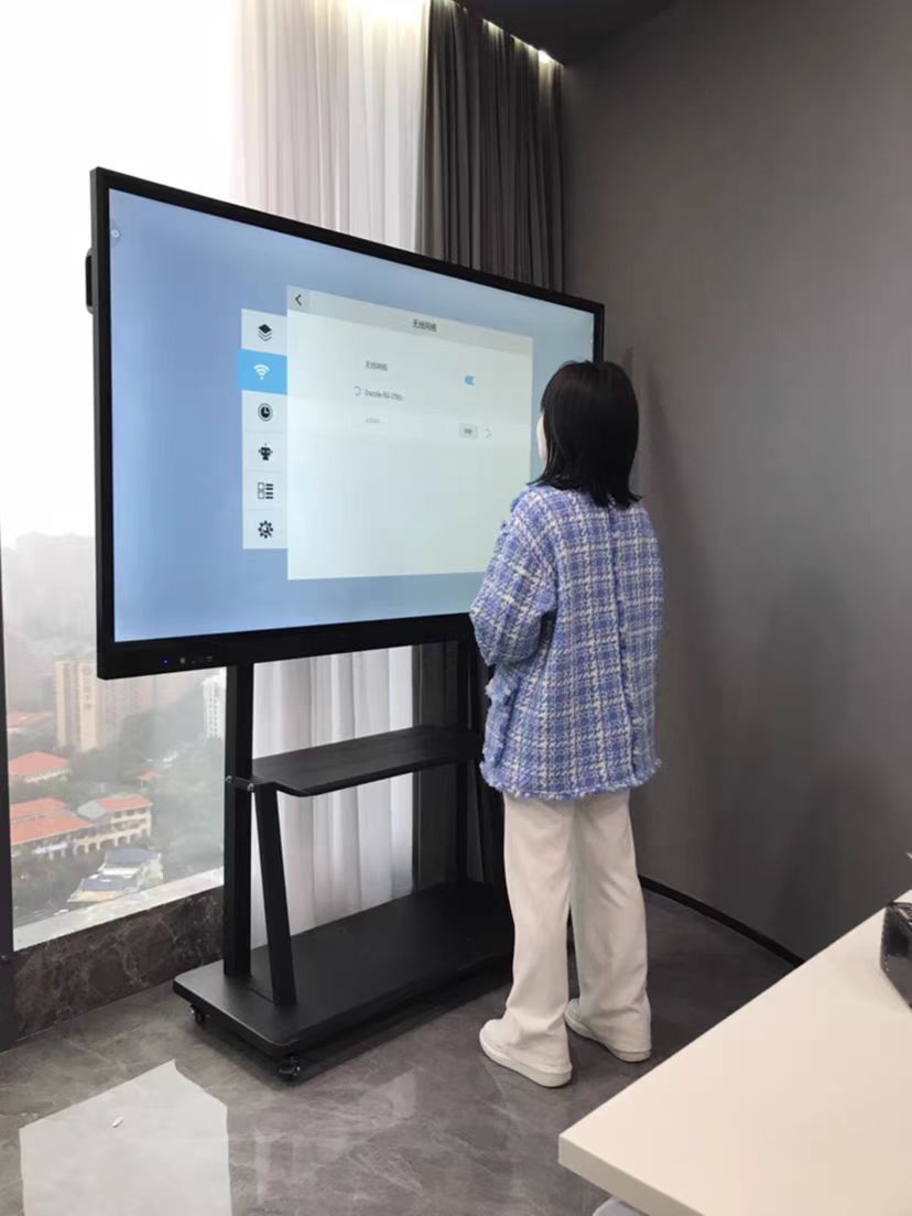 ก่อนซื้อ Digital Smart Board โรงเรียนควรเช็กอะไรบ้าง? 5 เรื่องสำคัญที่ไม่ควรมองข้าม